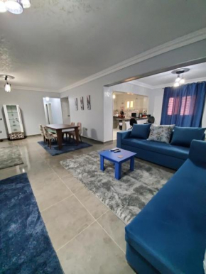 Spacious 3 bedroom apartment - FAMILIES ONLY